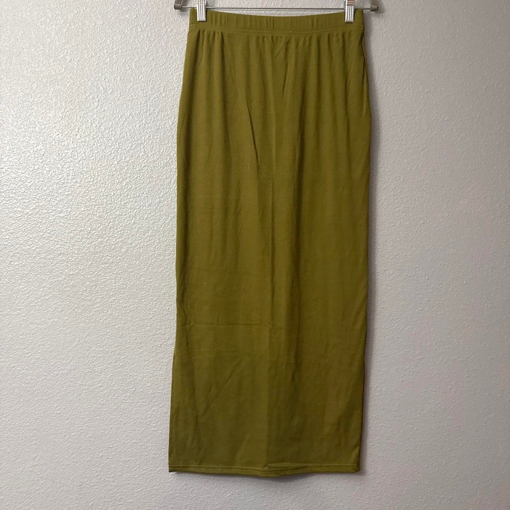 Real Essentials Women's Green Maxi Pencil Skirt with Side Slit